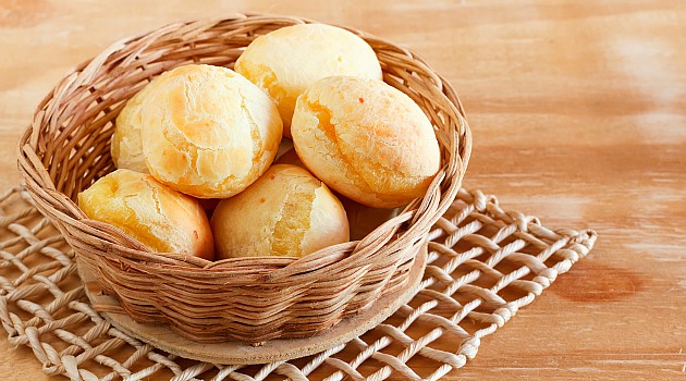 pao-de-queijo-facil.jpg